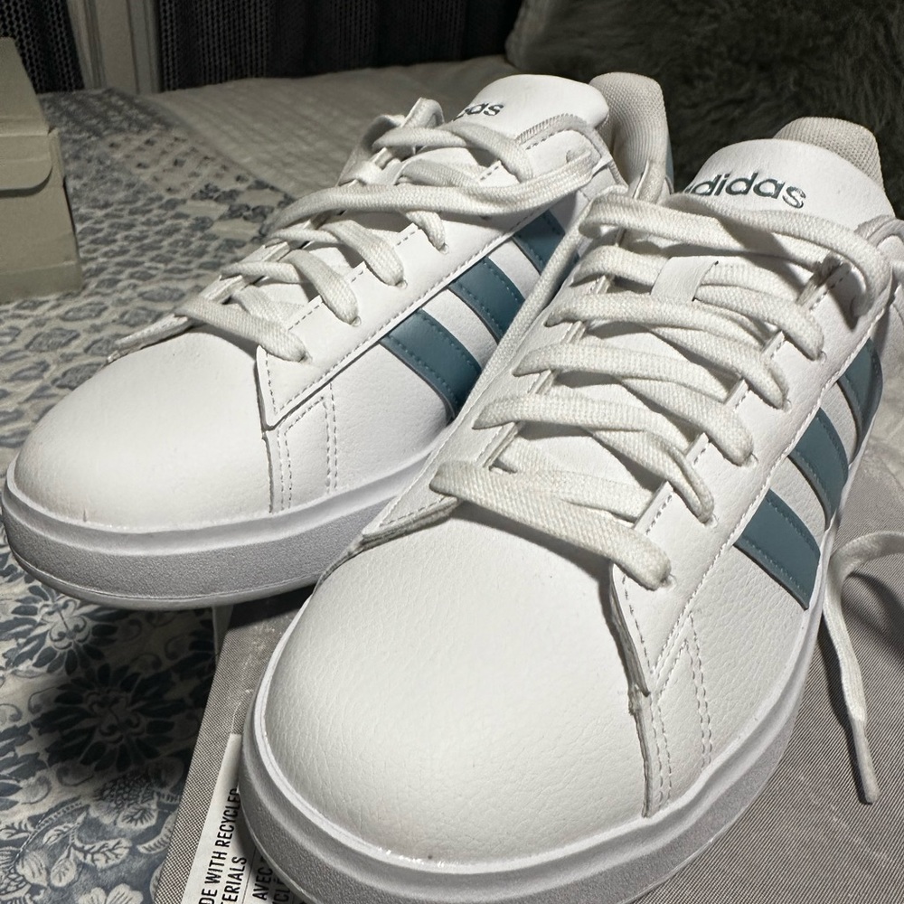 New Adidas Grand Court 2.0 Baby Blue Size 8
